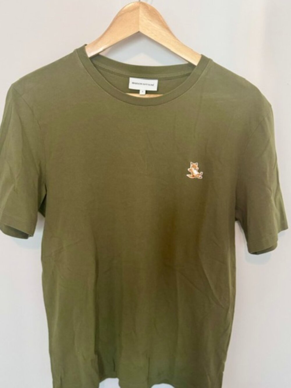 Maison Kitsun Chillax Fox Patch Tee Olive Green S